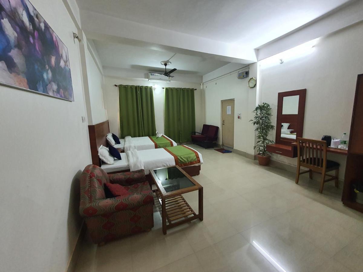 Hotel Deo Volente Sivasagar Экстерьер фото