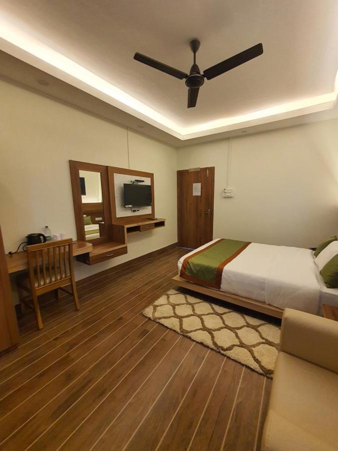 Hotel Deo Volente Sivasagar Экстерьер фото
