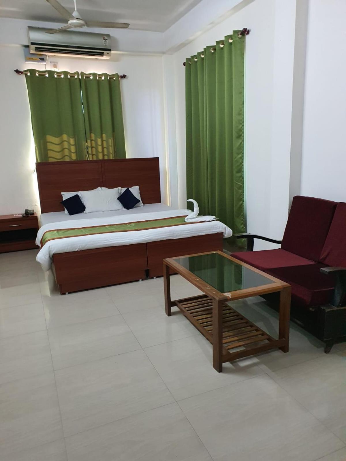 Hotel Deo Volente Sivasagar Экстерьер фото